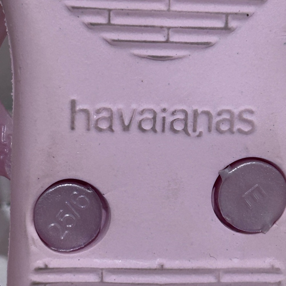 Havaianas Girl Toddler Pink T-Strap Flip Flop Sandals with Heart Detail‎ Size 6 - Picture 9 of 10